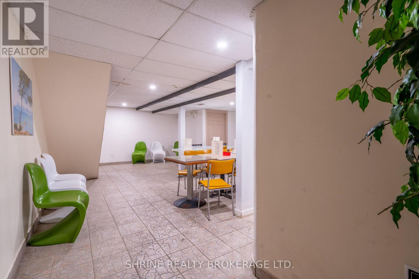 1487 Dundas Street Property Photo 24