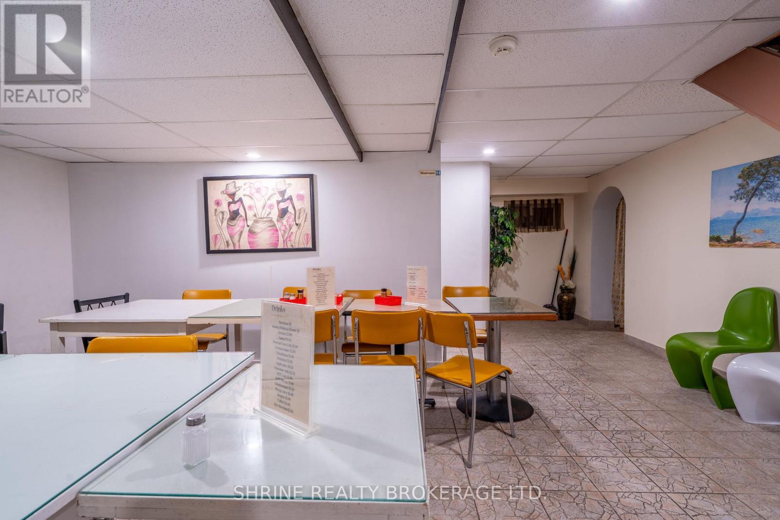 1487 Dundas Street Property Photo 27