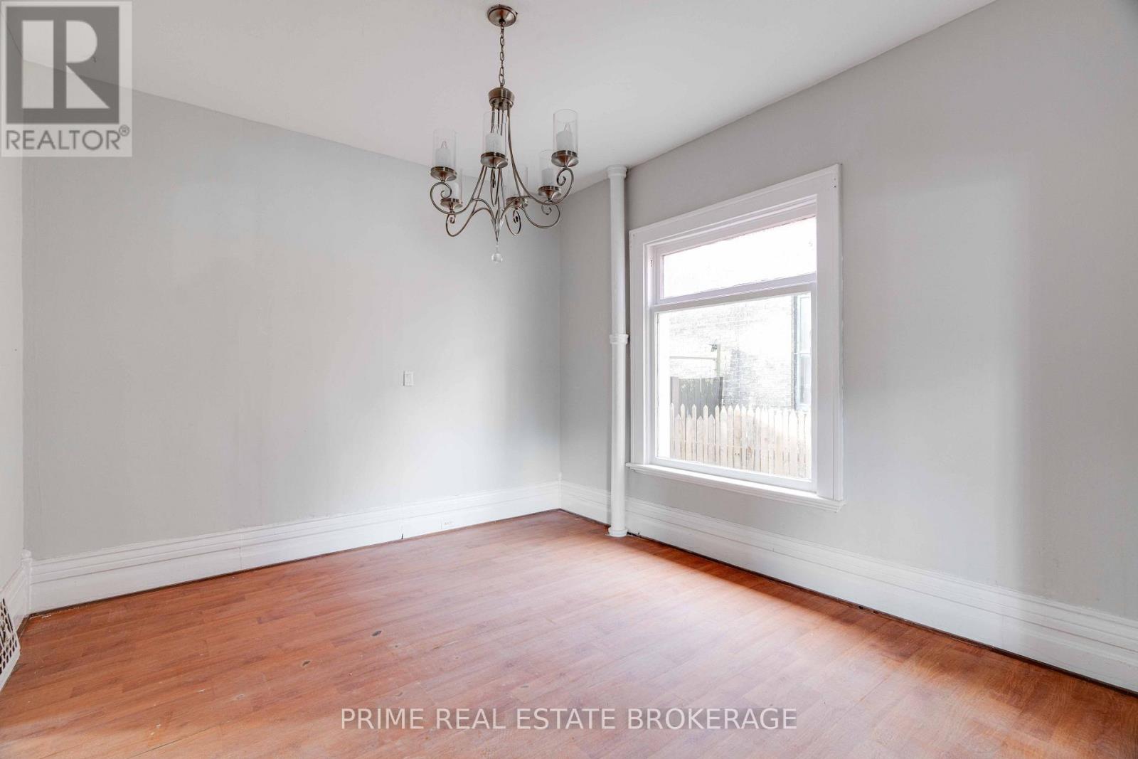 7 Marmora Street Property Photo 5