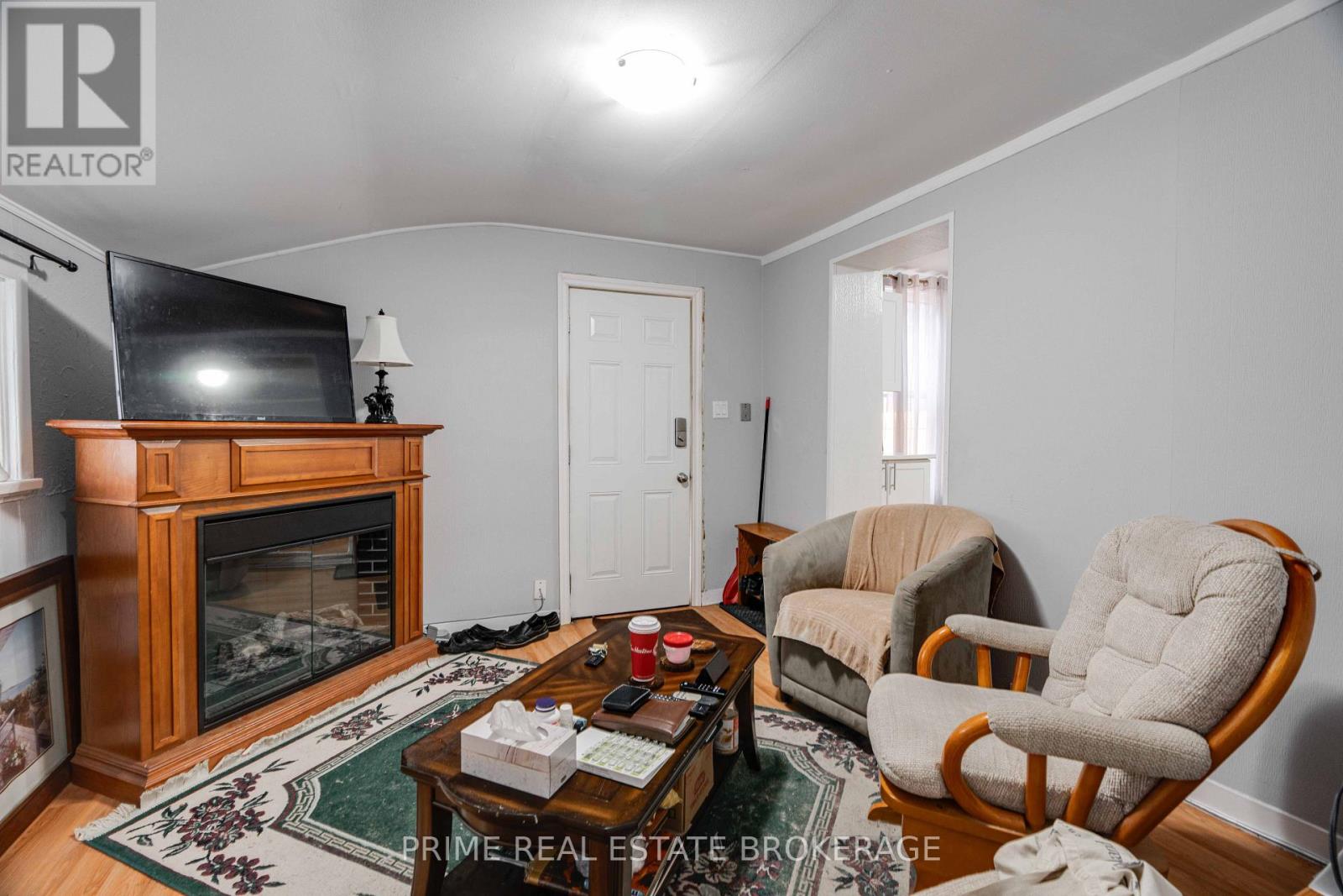 7 Marmora Street Property Photo 25