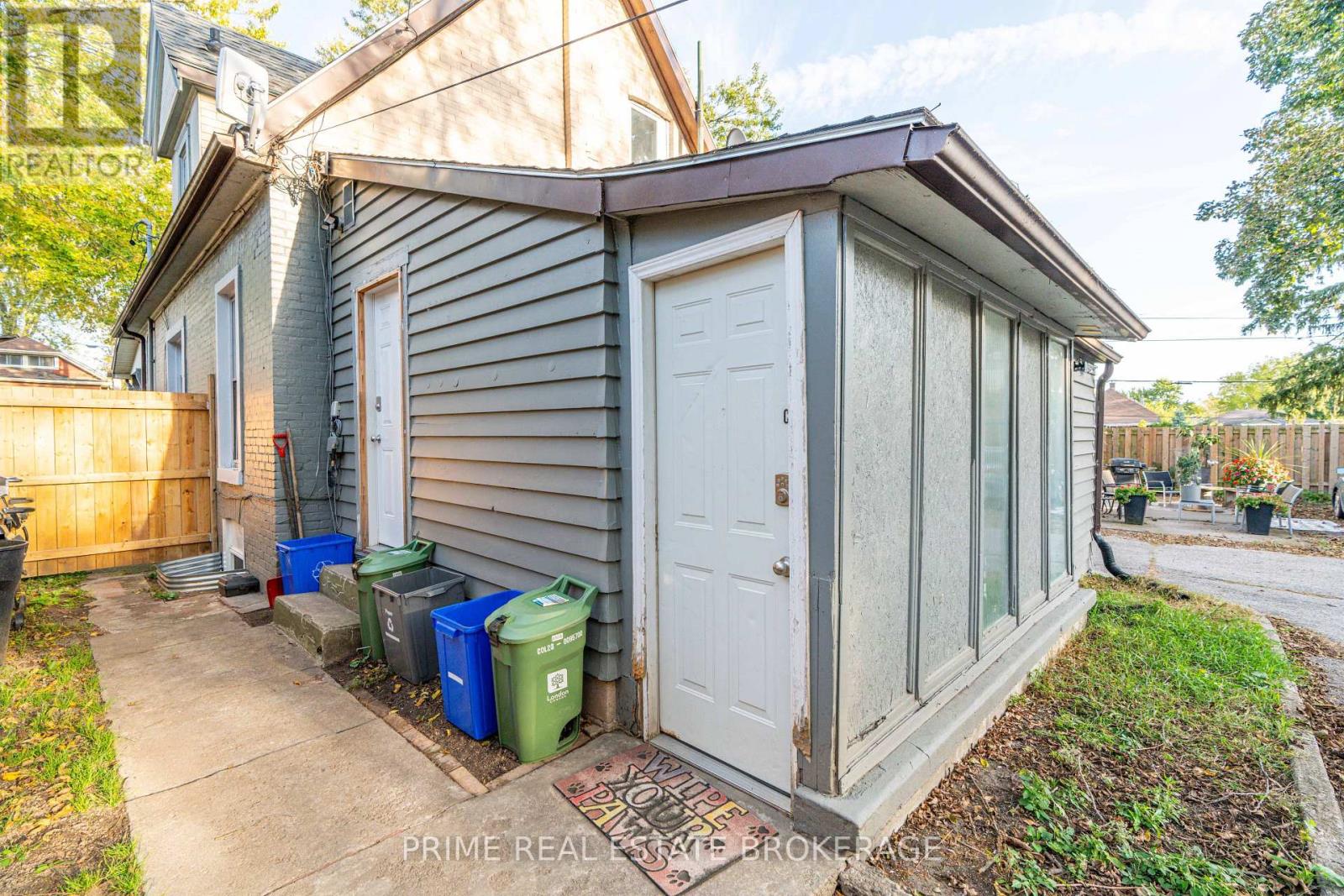 7 Marmora Street Property Photo 32
