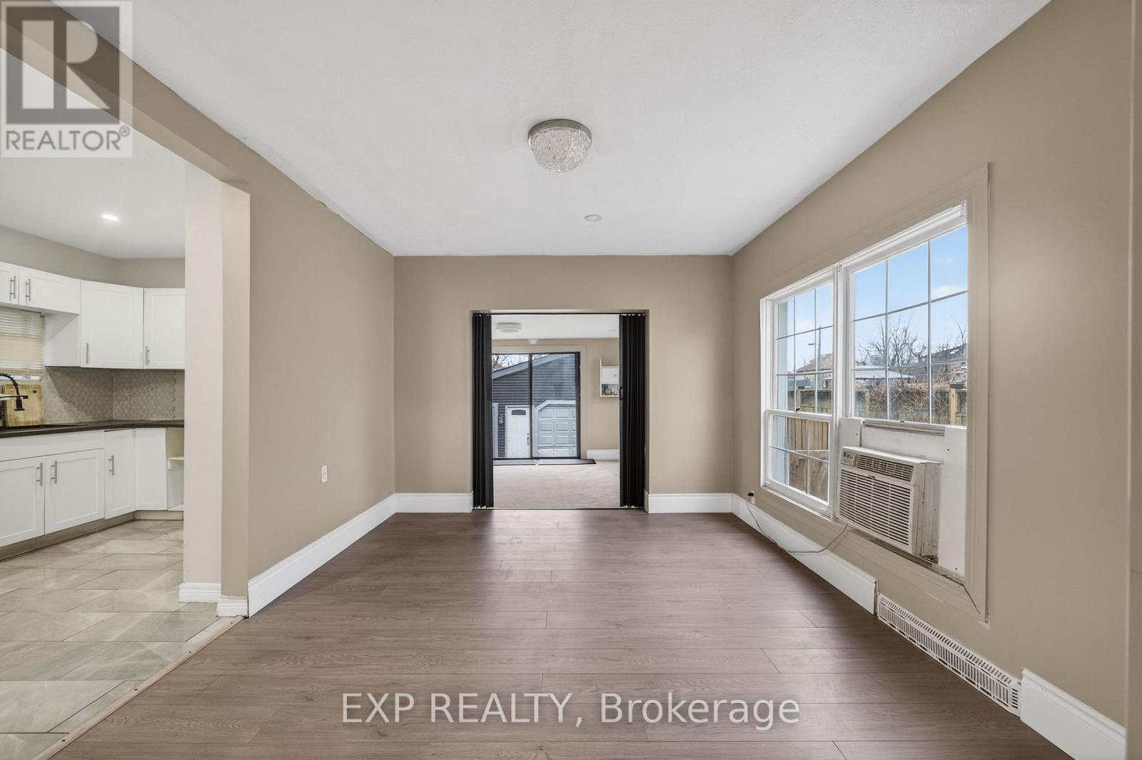 4576 Fourth Avenue Property Photo 8