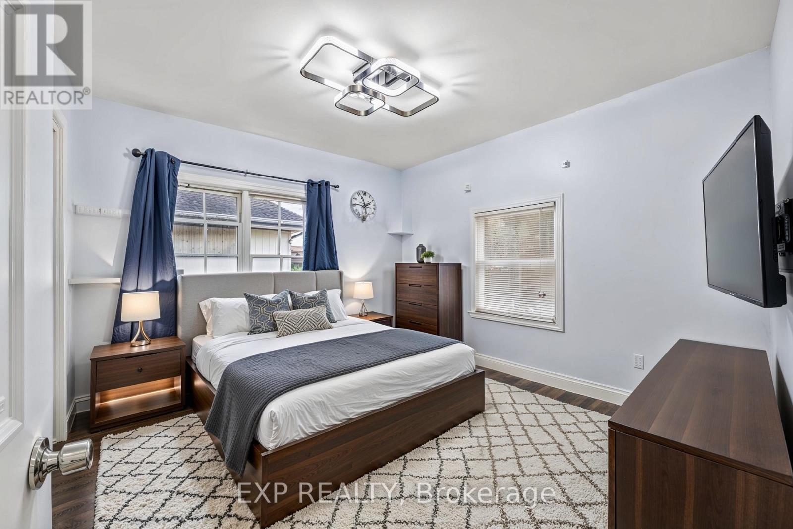 4576 Fourth Avenue Property Photo 11