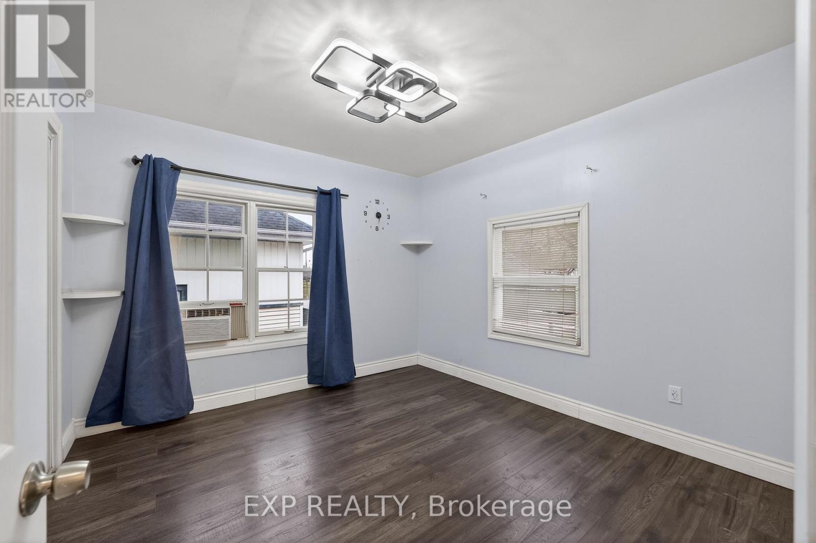 4576 Fourth Avenue Property Photo 12