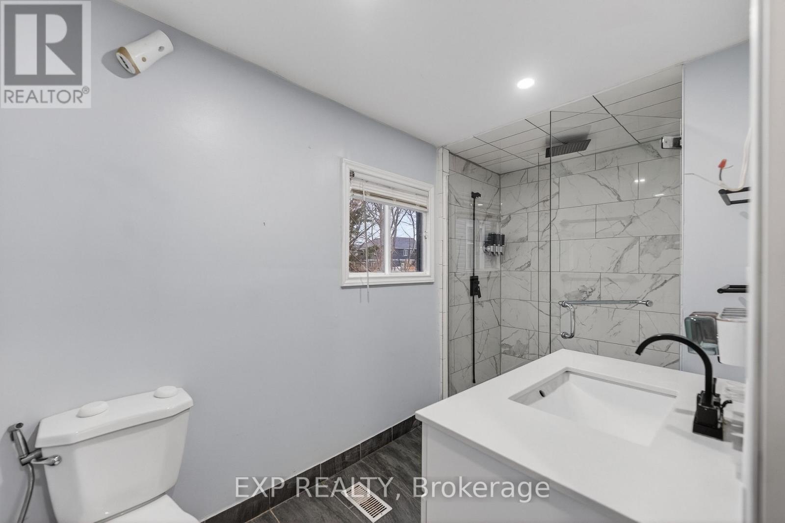 4576 Fourth Avenue Property Photo 24
