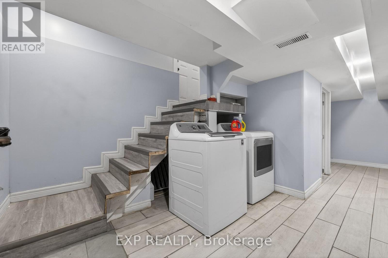 4576 Fourth Avenue Property Photo 28