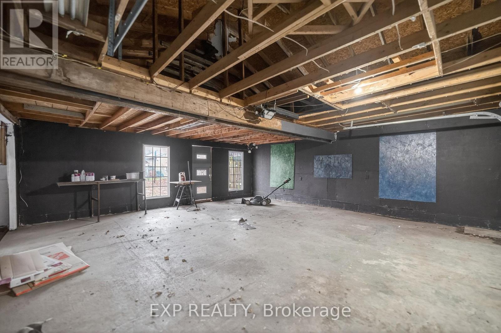 4576 Fourth Avenue Property Photo 39