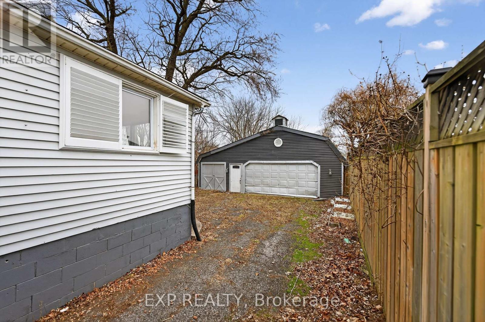4576 Fourth Avenue Property Photo 45