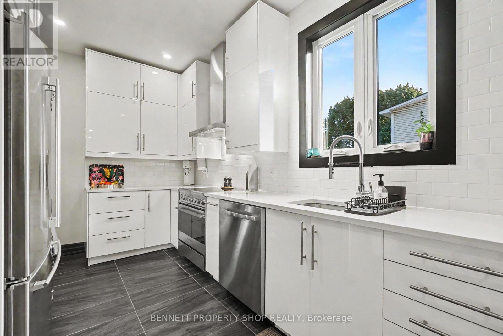 273 Arlington Avenue Property Photo 7