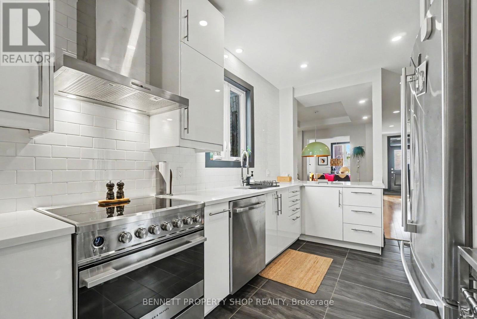 273 Arlington Avenue Property Photo 8
