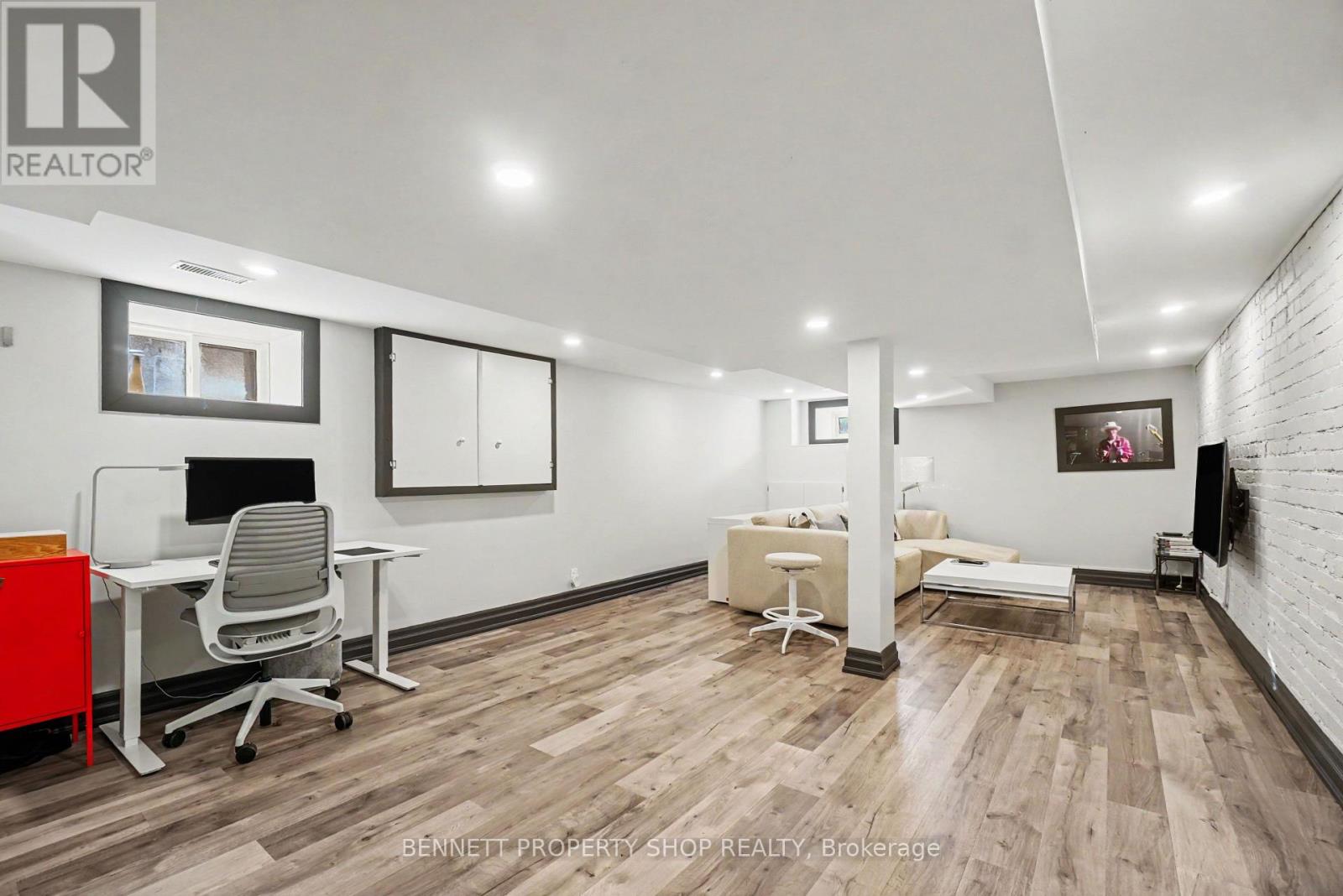 273 Arlington Avenue Property Photo 17