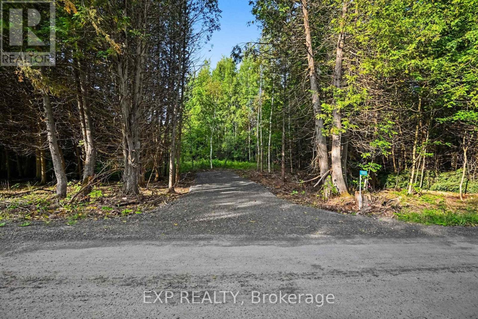 1585 Darling Road Property Photo 1