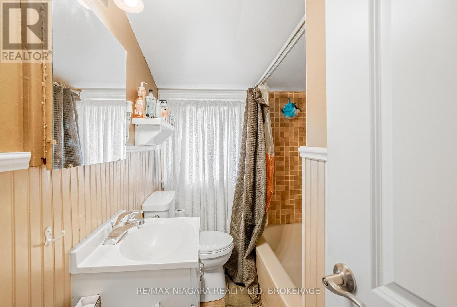 509 Lincoln Street Property Photo 22