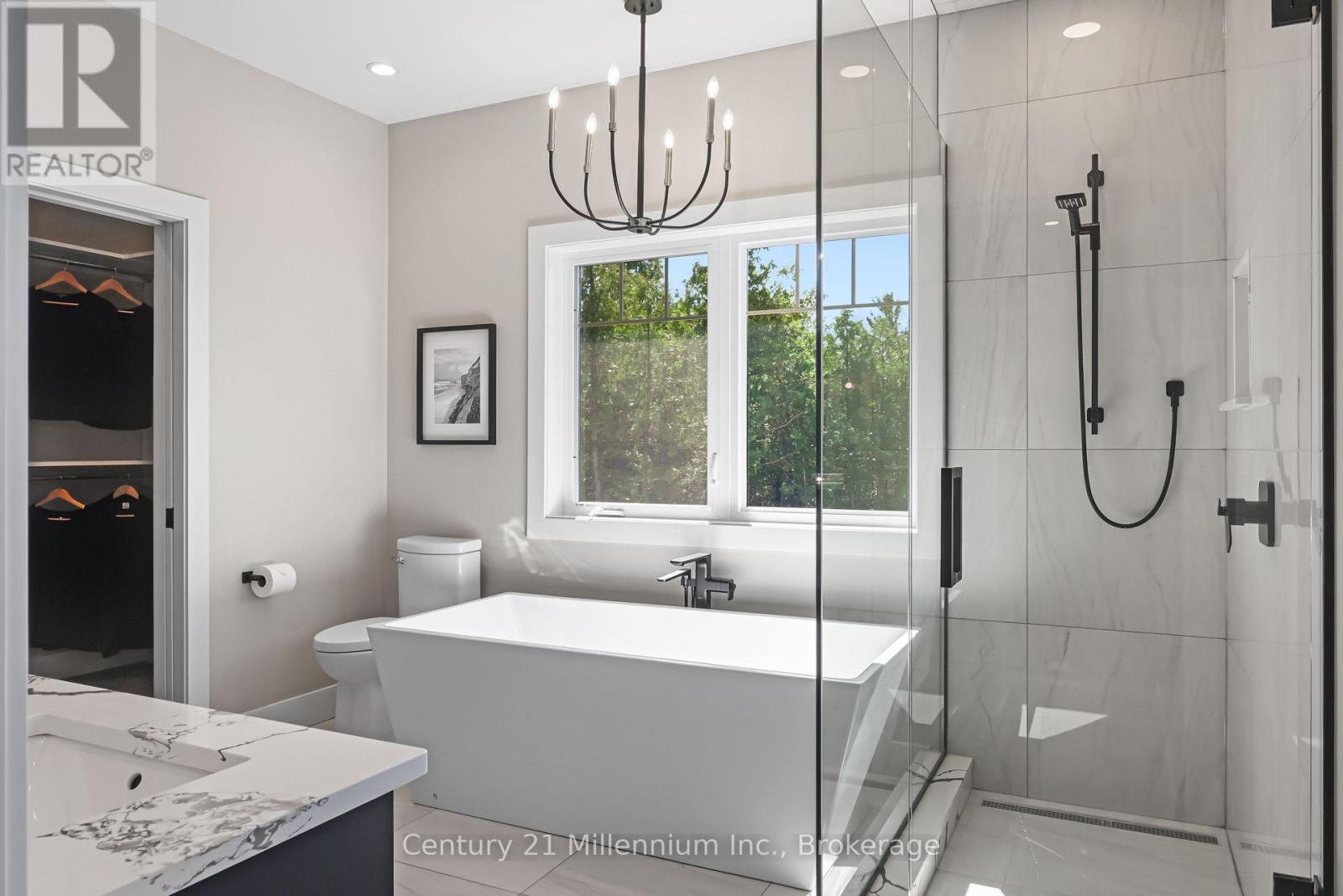 150 Louise Creek Crescent Property Photo 30