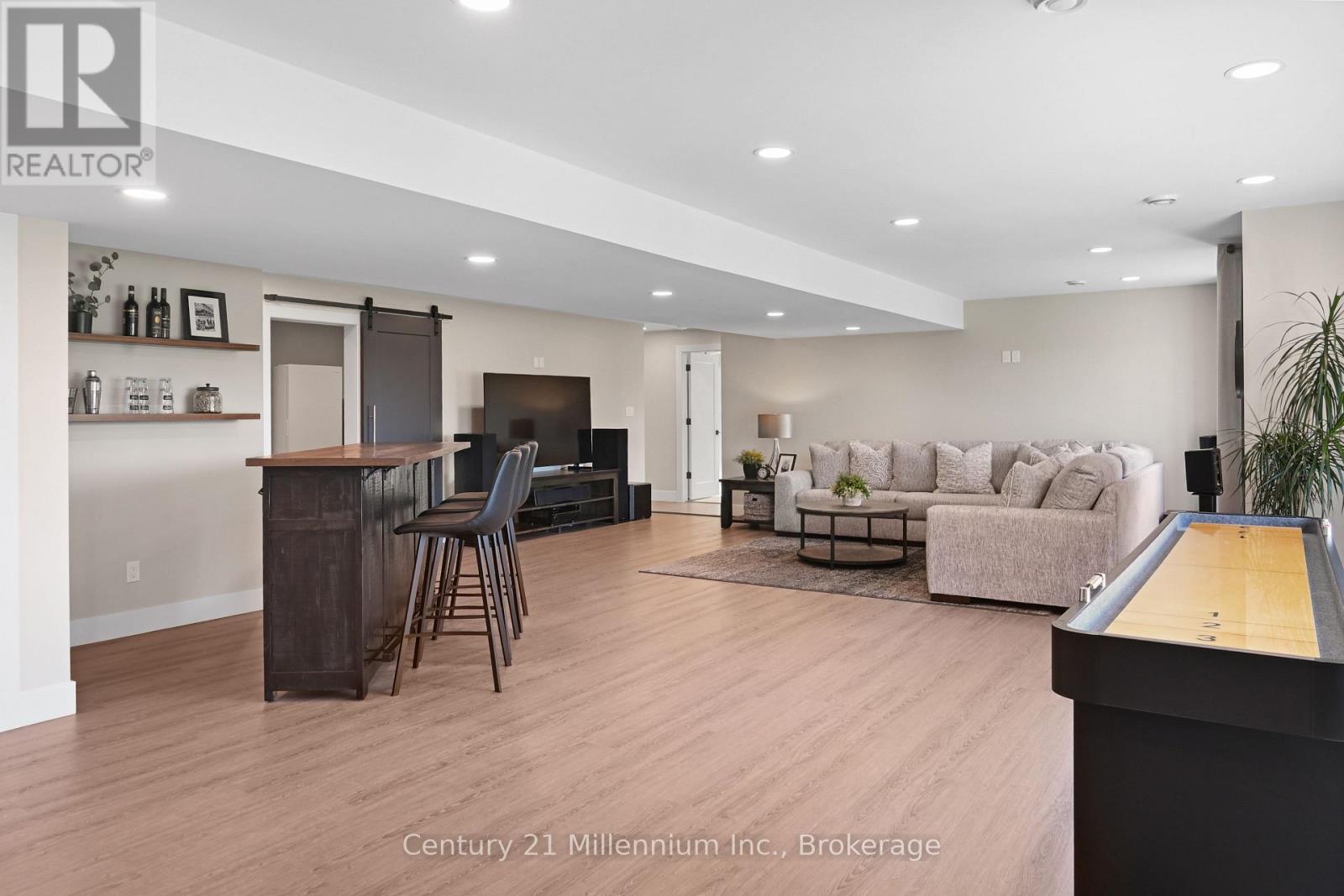 150 Louise Creek Crescent Property Photo 36