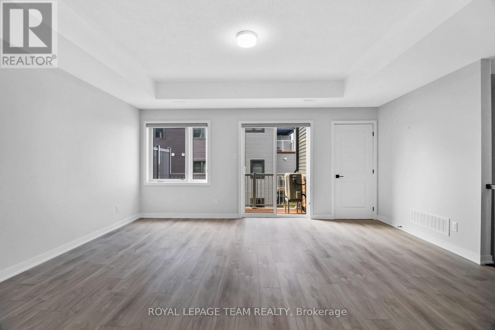 802 Parnian Private Property Photo 12