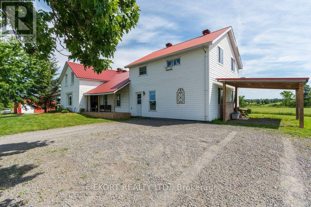 272 Coutts Road Property Photo 2