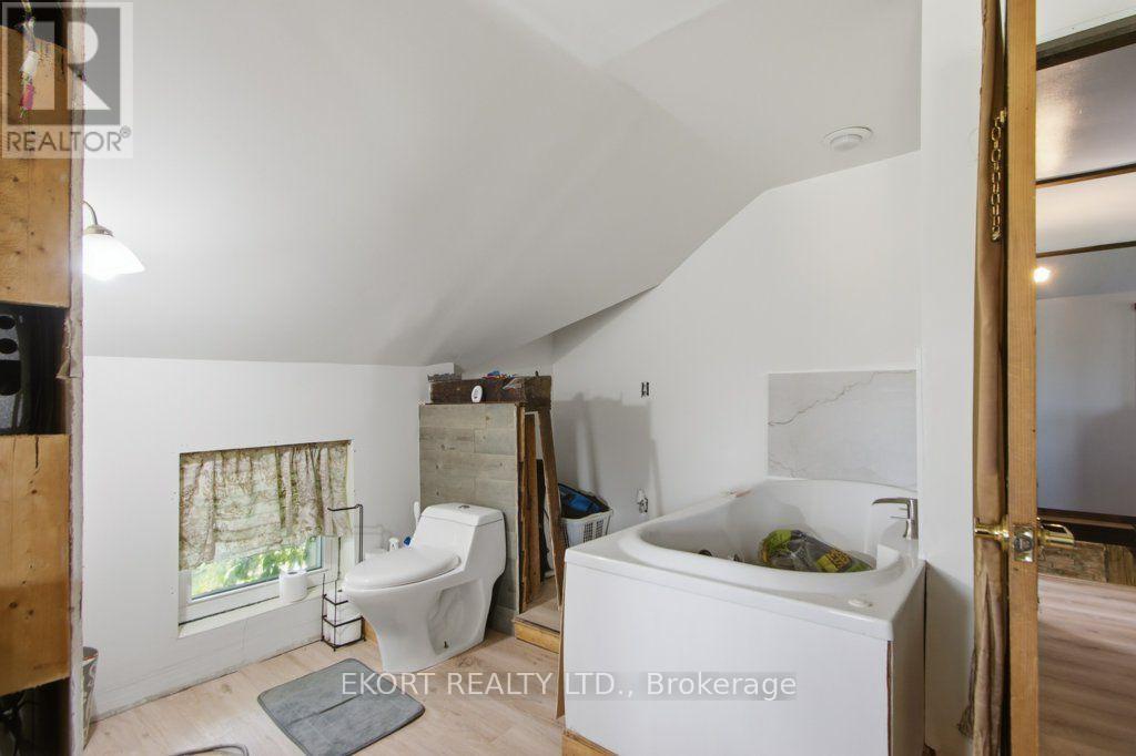 272 Coutts Road Property Photo 35