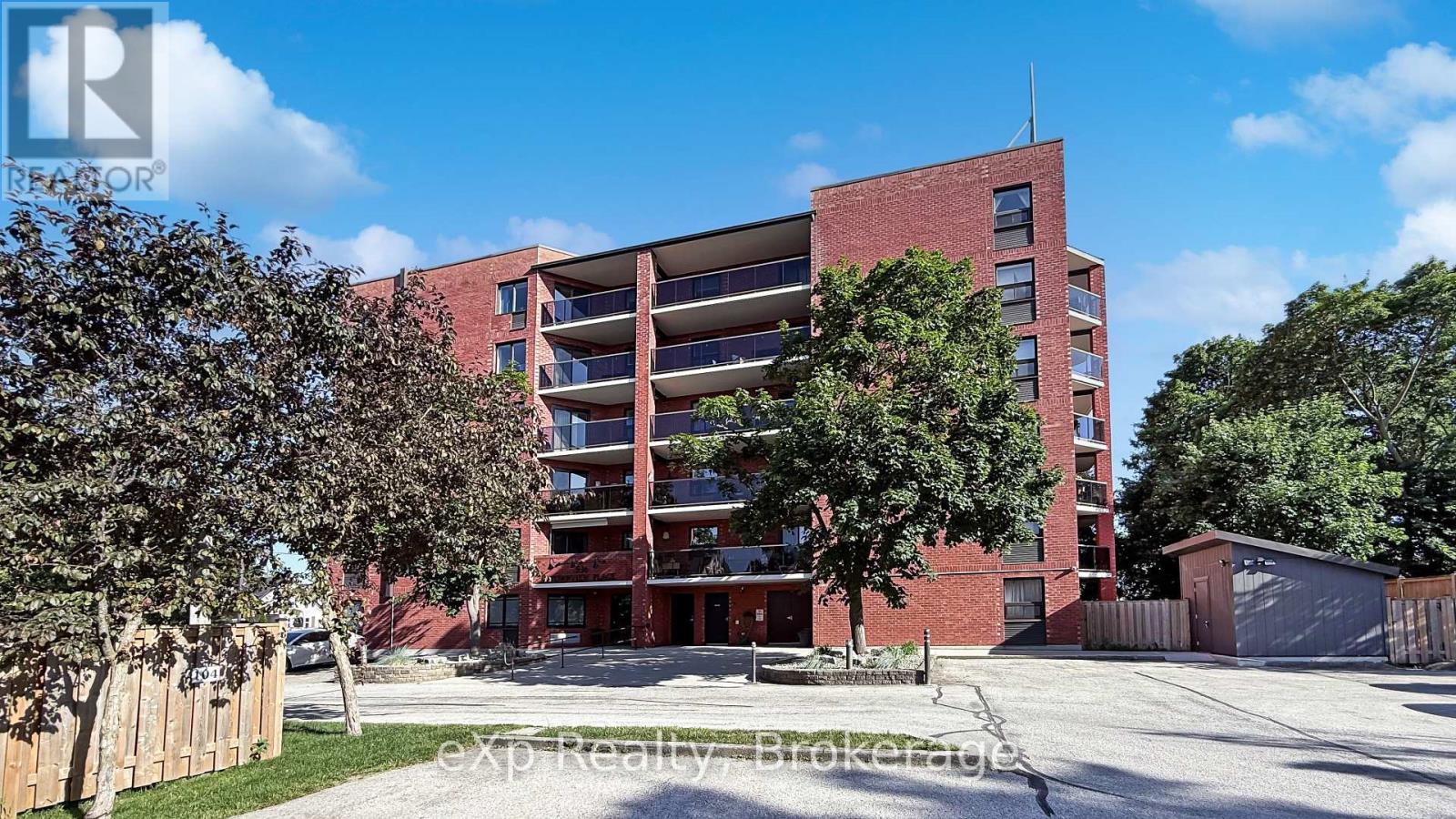 604 - 536 11TH AVENUE Property Photo 1