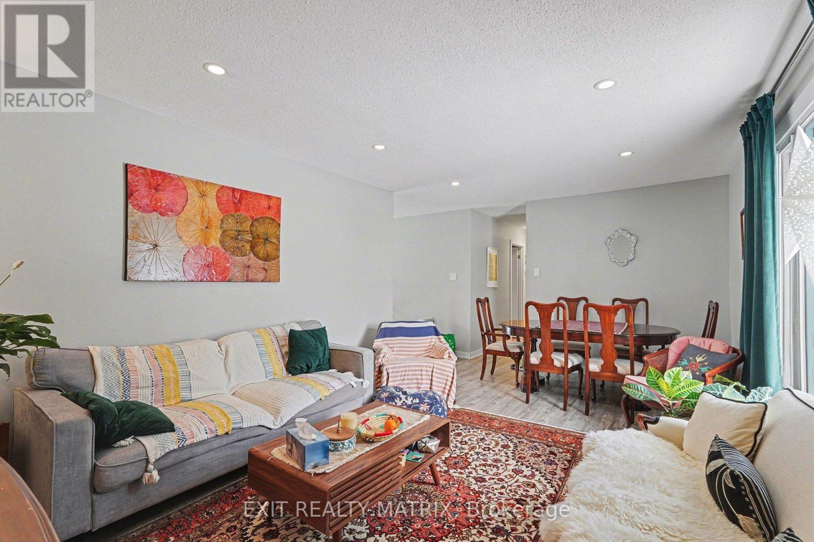 91 Sheldrake Drive Property Photo 3