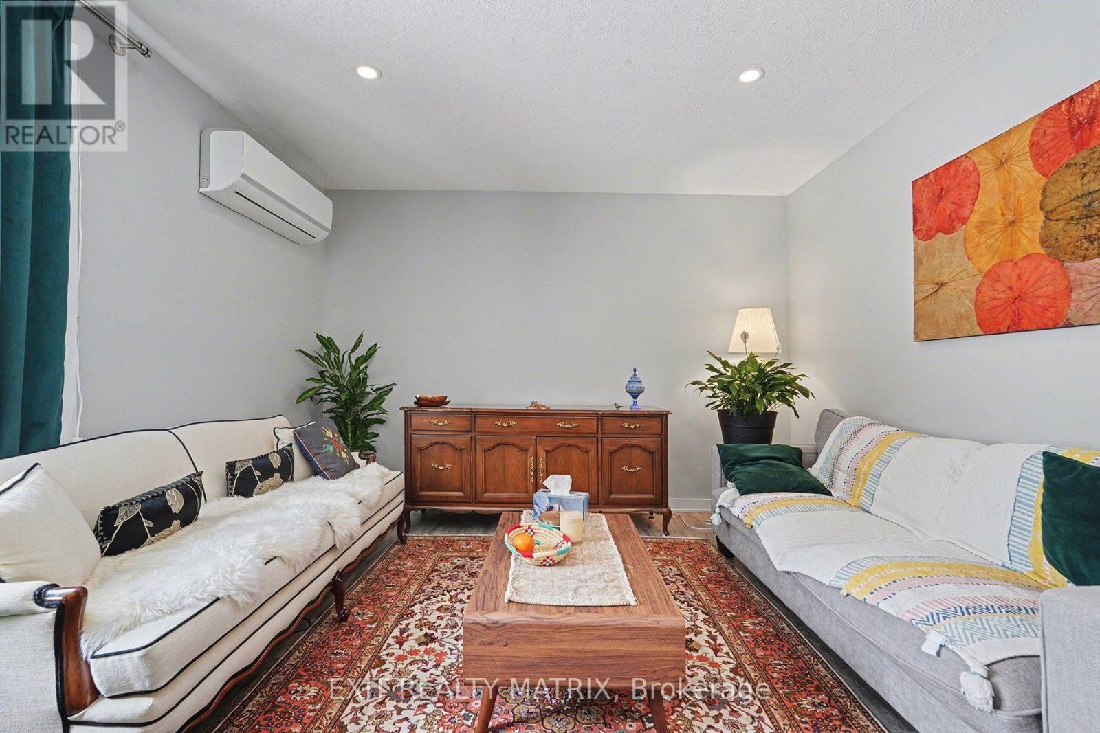 91 Sheldrake Drive Property Photo 4