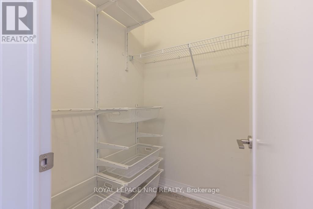 412 - 10 Concord Place Property Photo 16