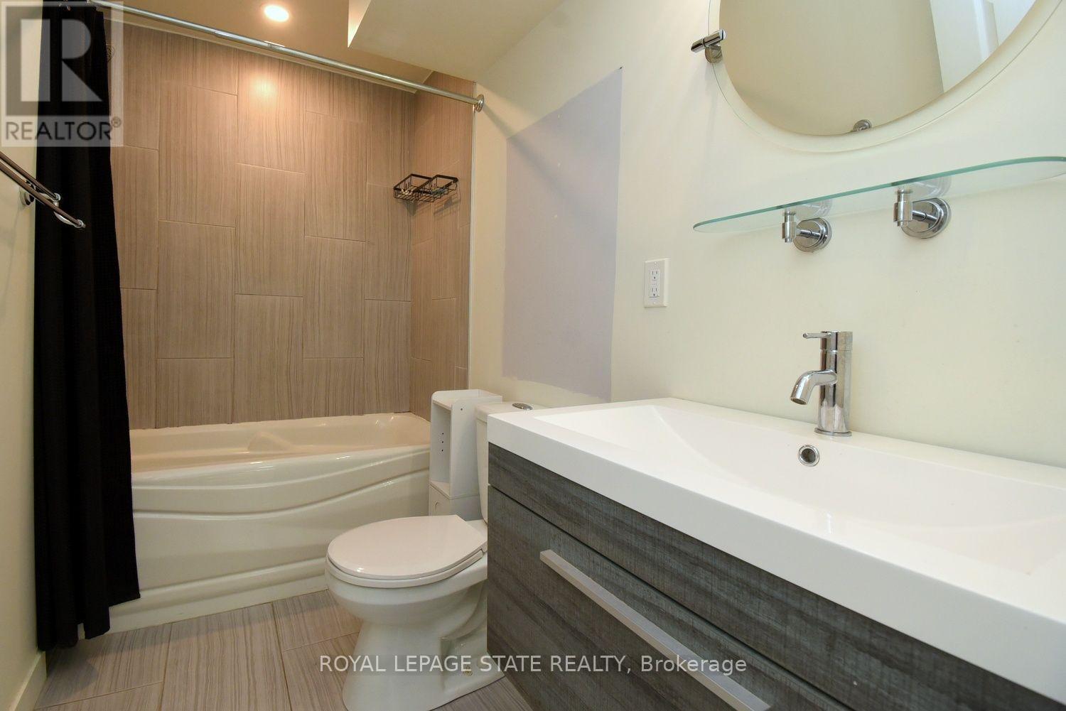 10 Graham Street Property Photo 15