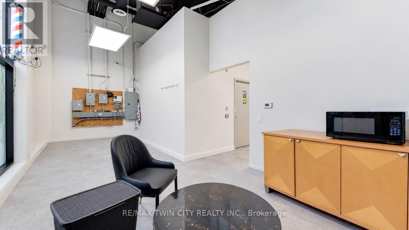 C4 - 873 Fairway Street N Property Photo 10