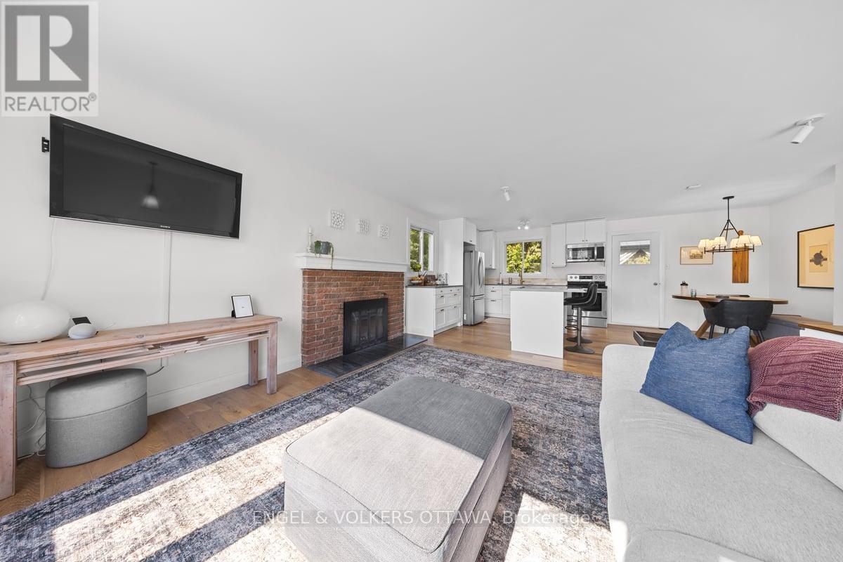 1393 Sutherland Drive Property Photo 8
