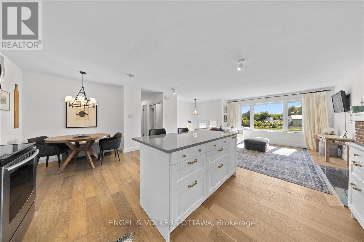 1393 Sutherland Drive Property Photo 12
