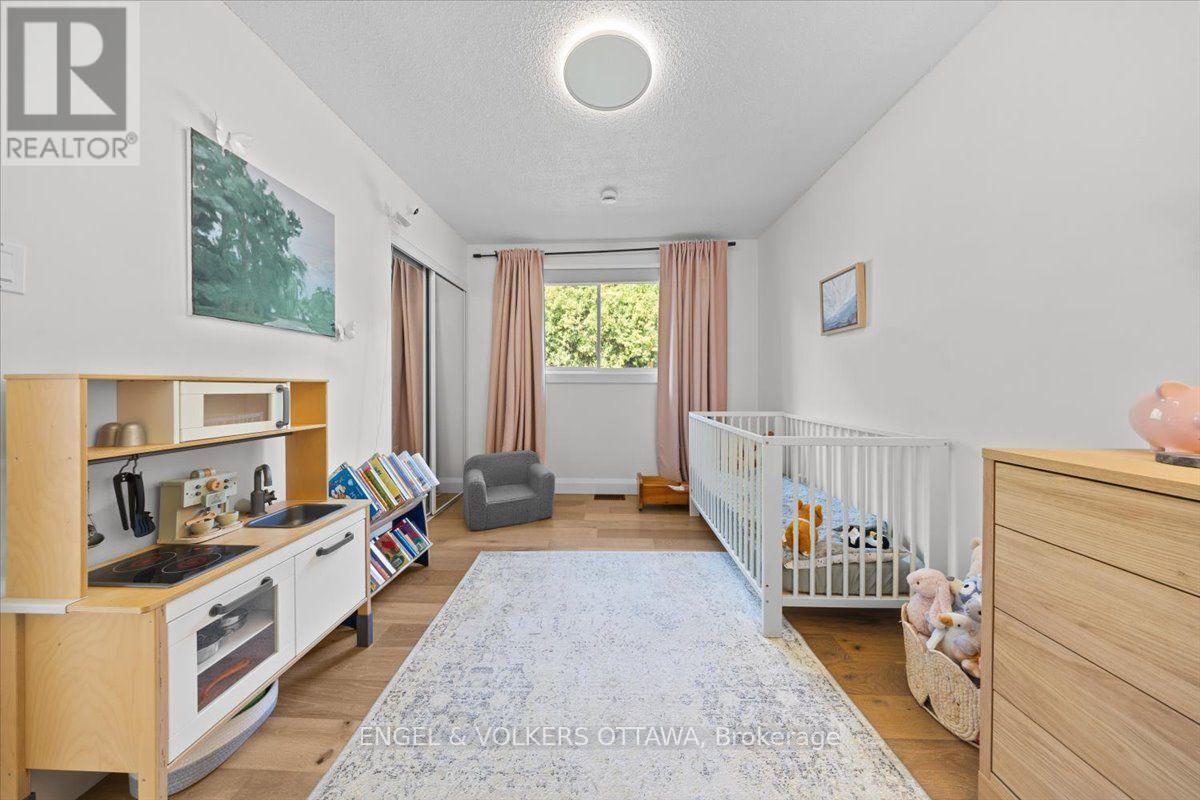 1393 Sutherland Drive Property Photo 22