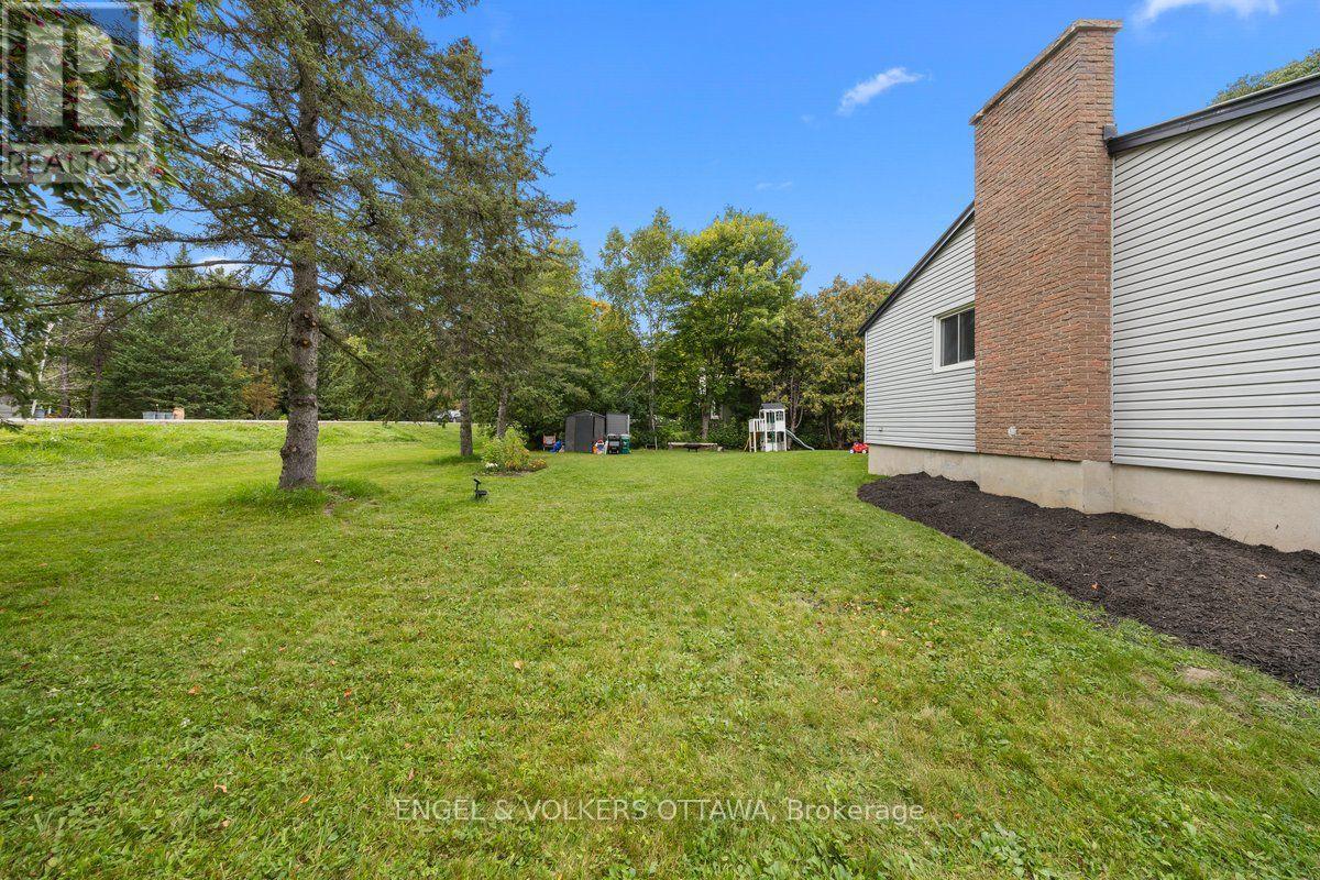 1393 Sutherland Drive Property Photo 41