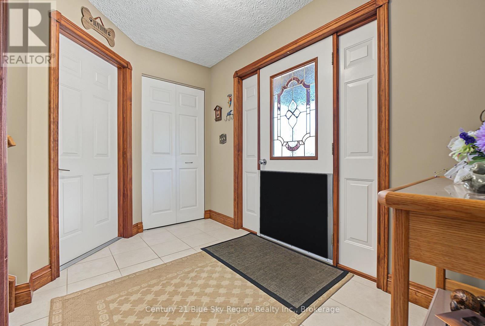 76 Hanselman Line Property Photo 8