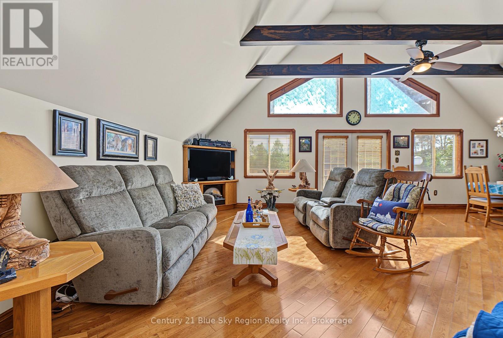76 Hanselman Line Property Photo 10