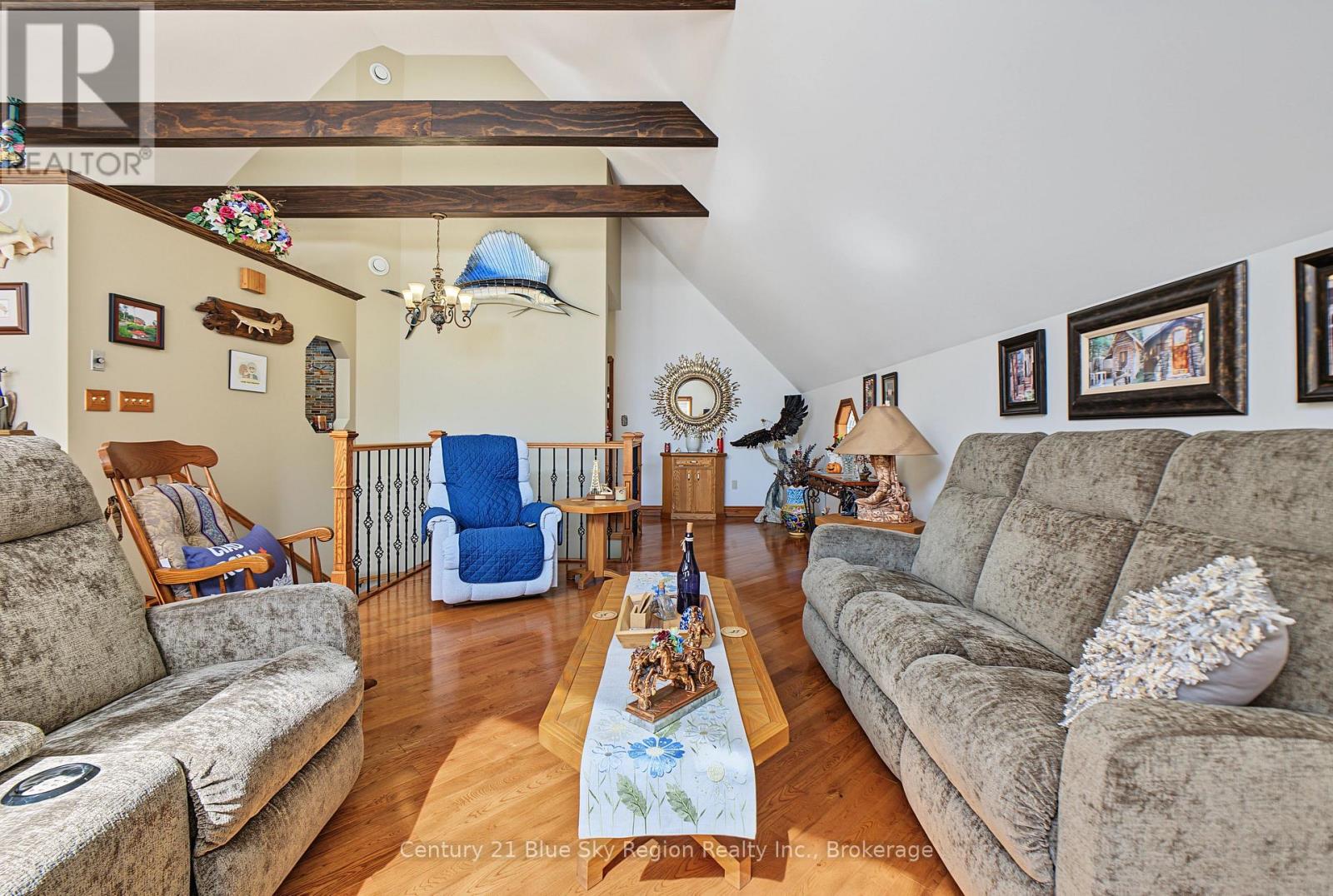 76 Hanselman Line Property Photo 11
