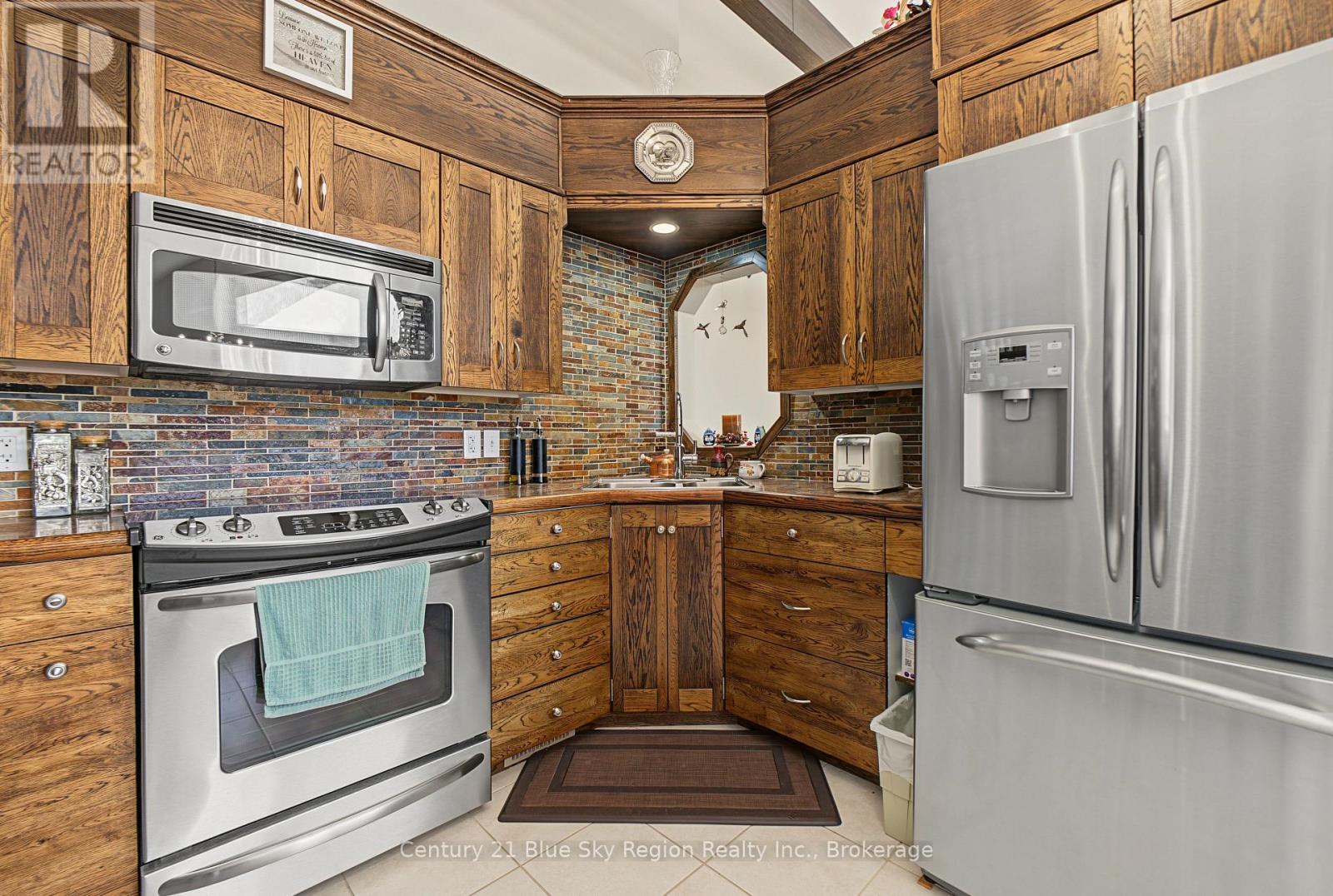 76 Hanselman Line Property Photo 19
