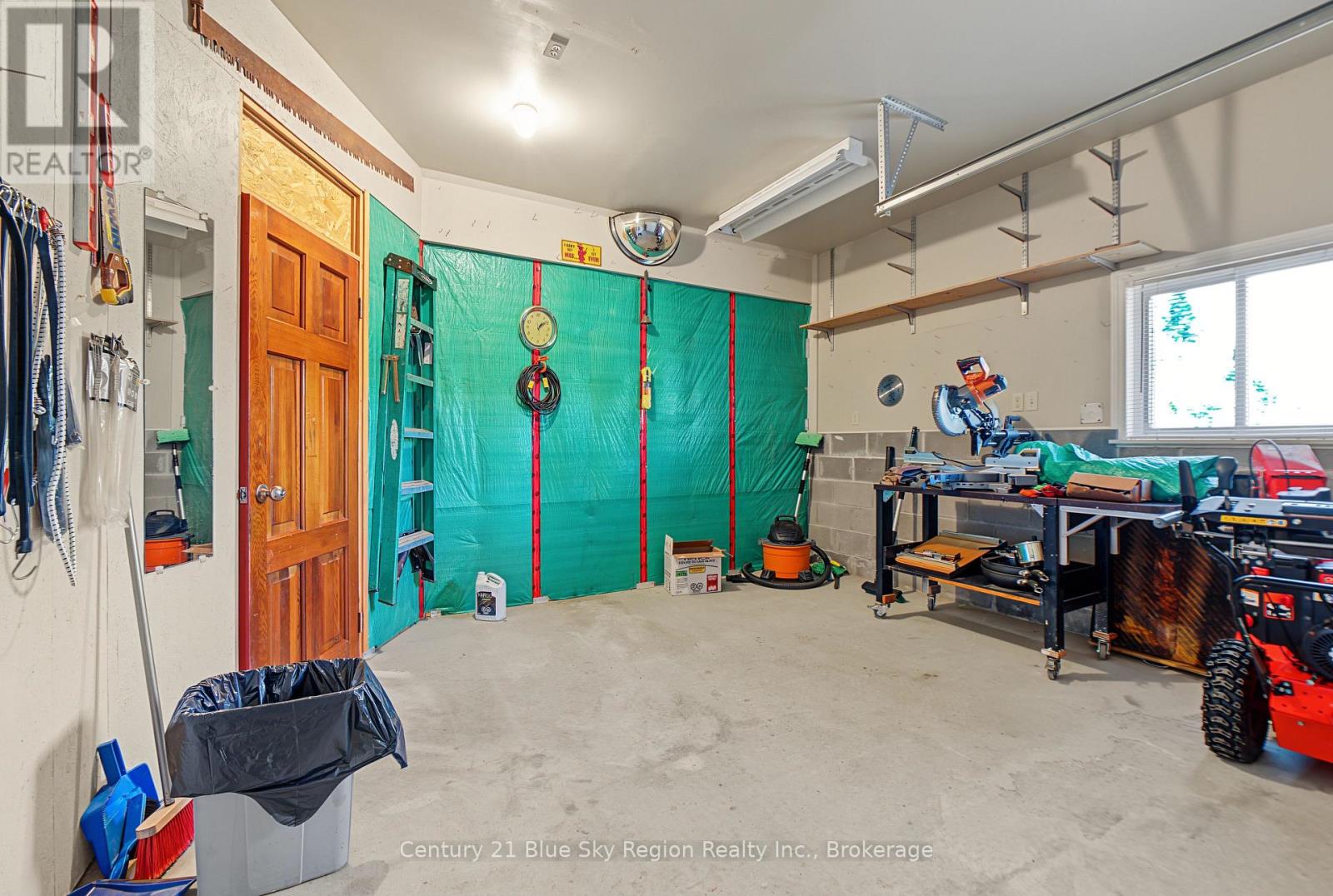 76 Hanselman Line Property Photo 37