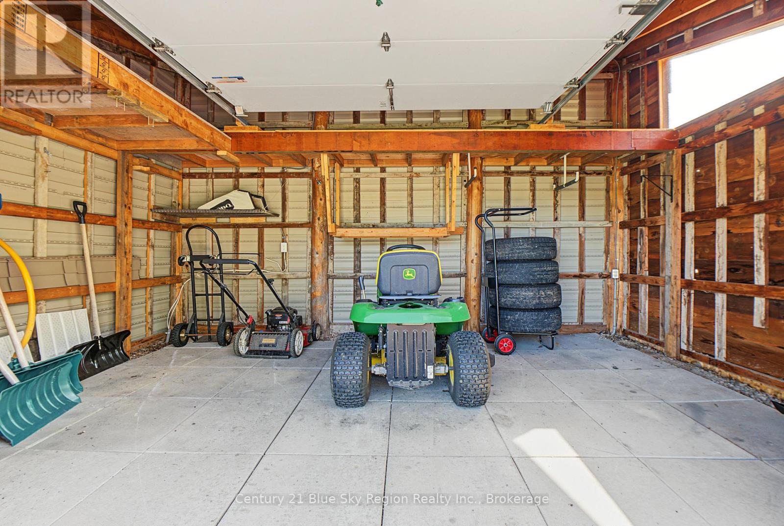 76 Hanselman Line Property Photo 38