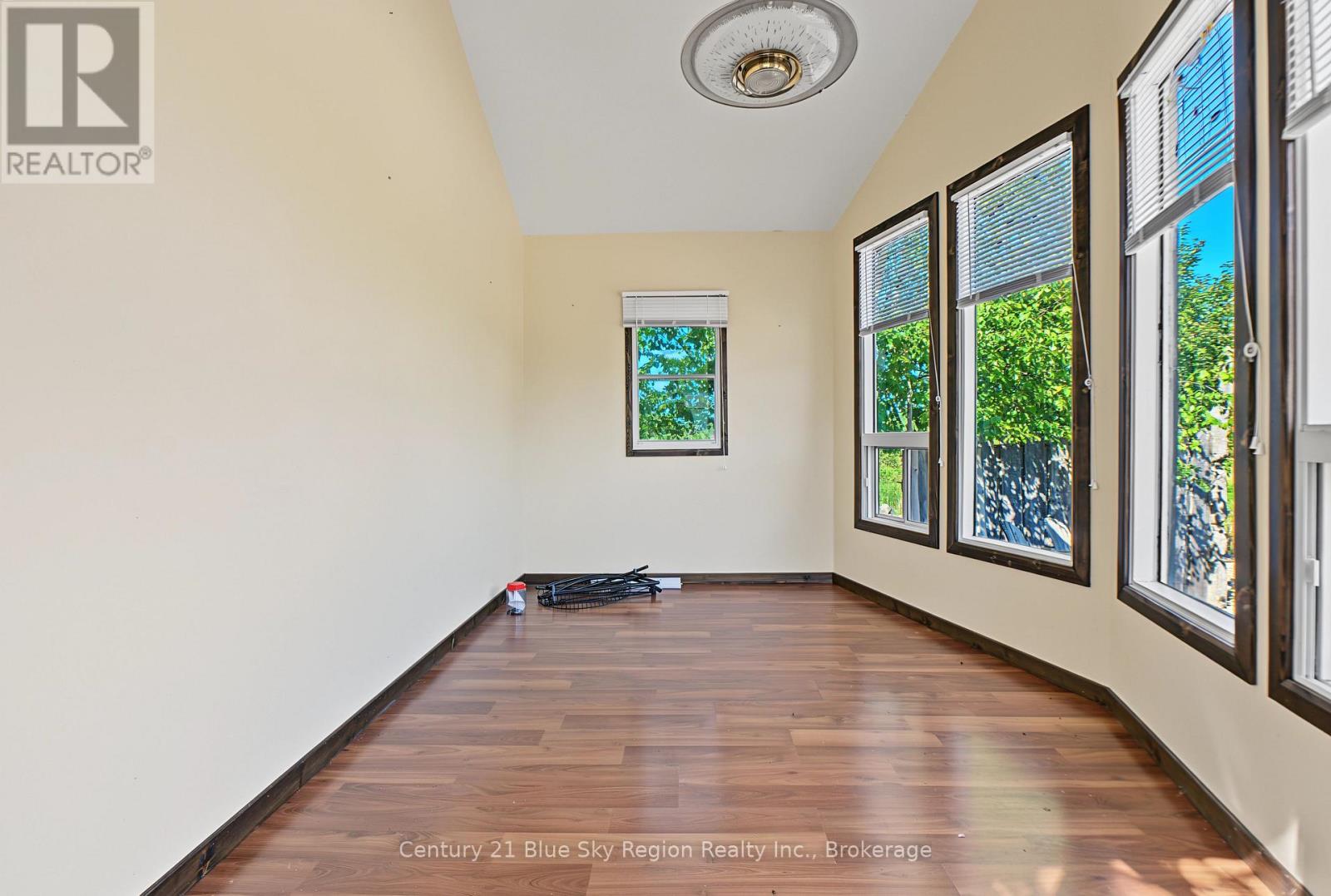 76 Hanselman Line Property Photo 42