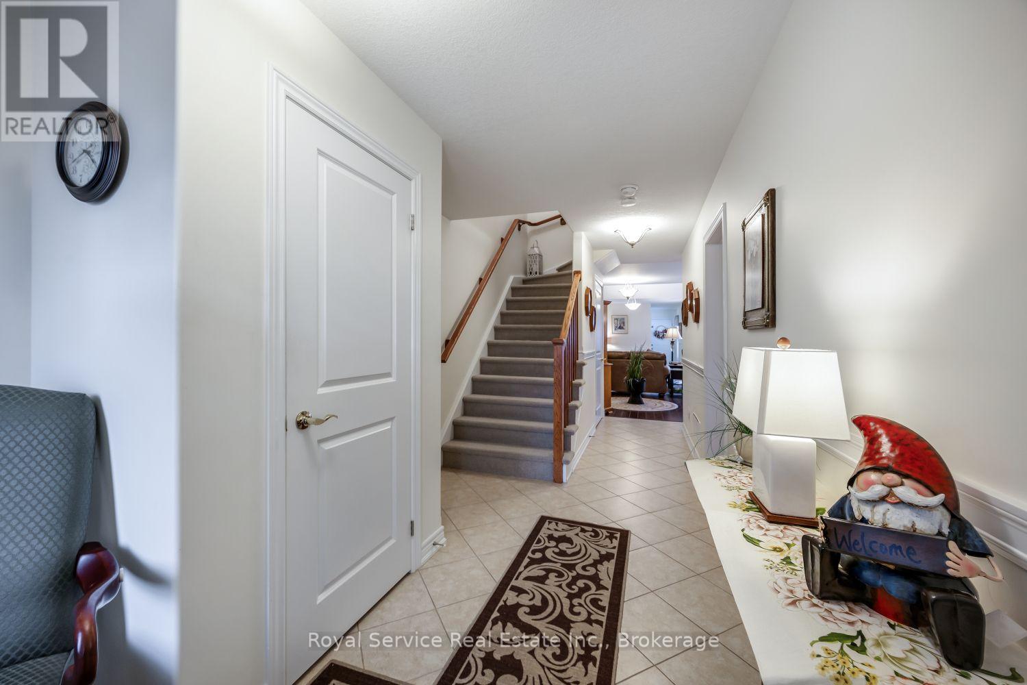 320 Strachan Street Property Photo 6