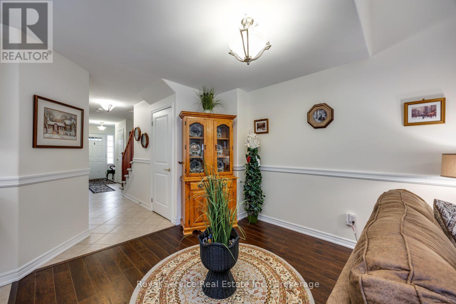 320 Strachan Street Property Photo 10