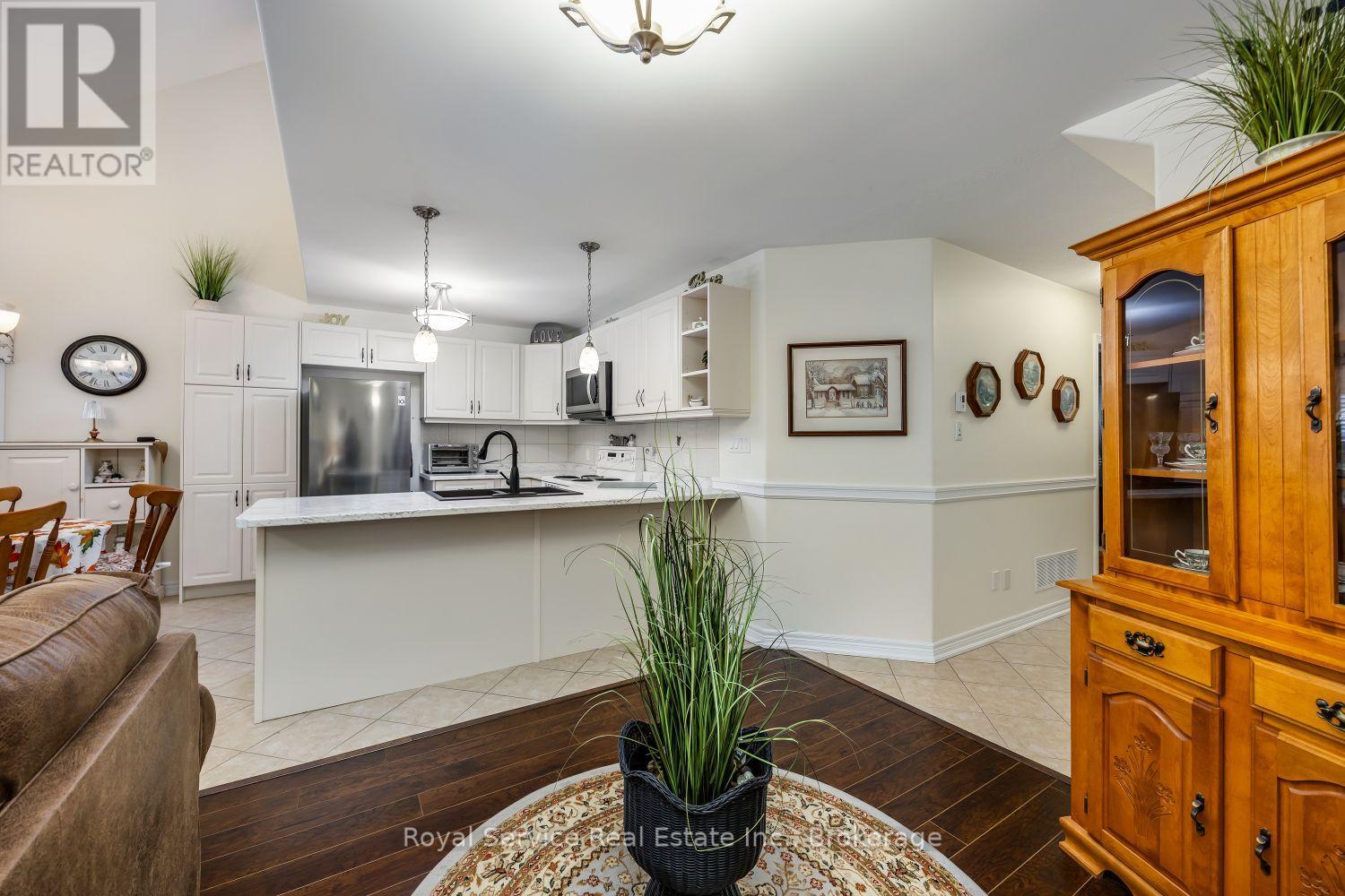 320 Strachan Street Property Photo 11
