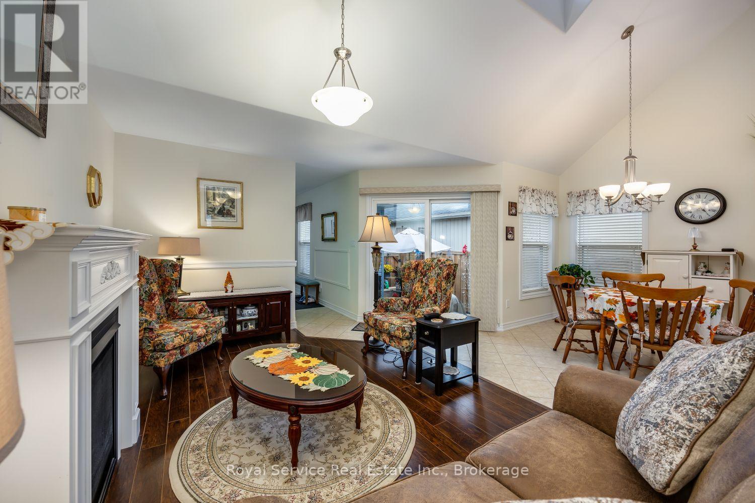 320 Strachan Street Property Photo 14