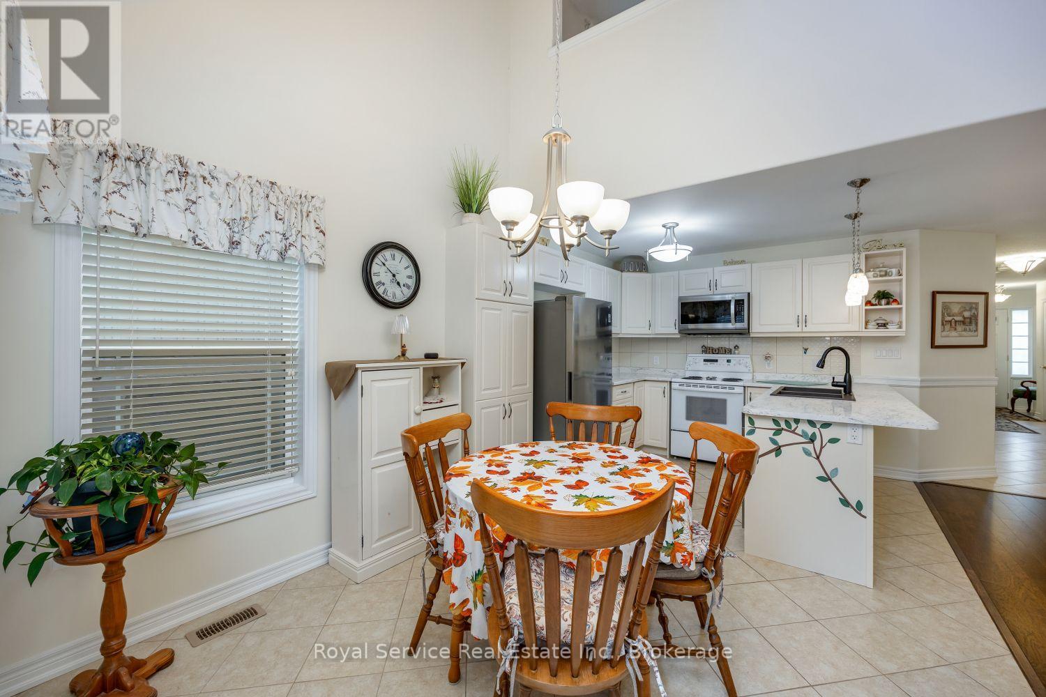 320 Strachan Street Property Photo 21