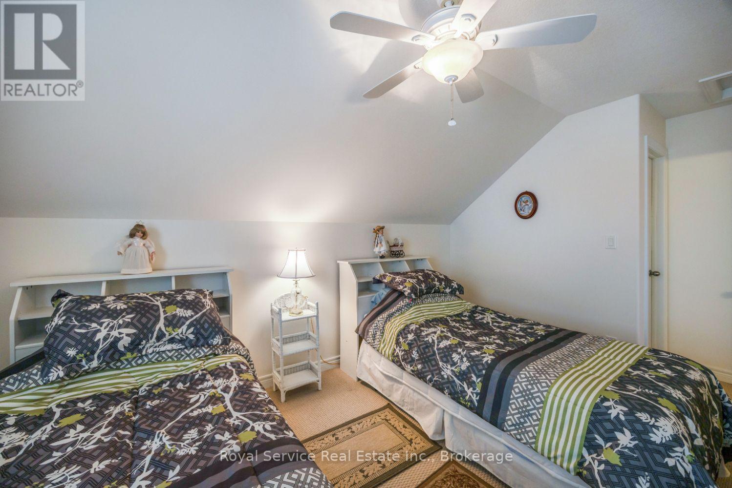 320 Strachan Street Property Photo 30