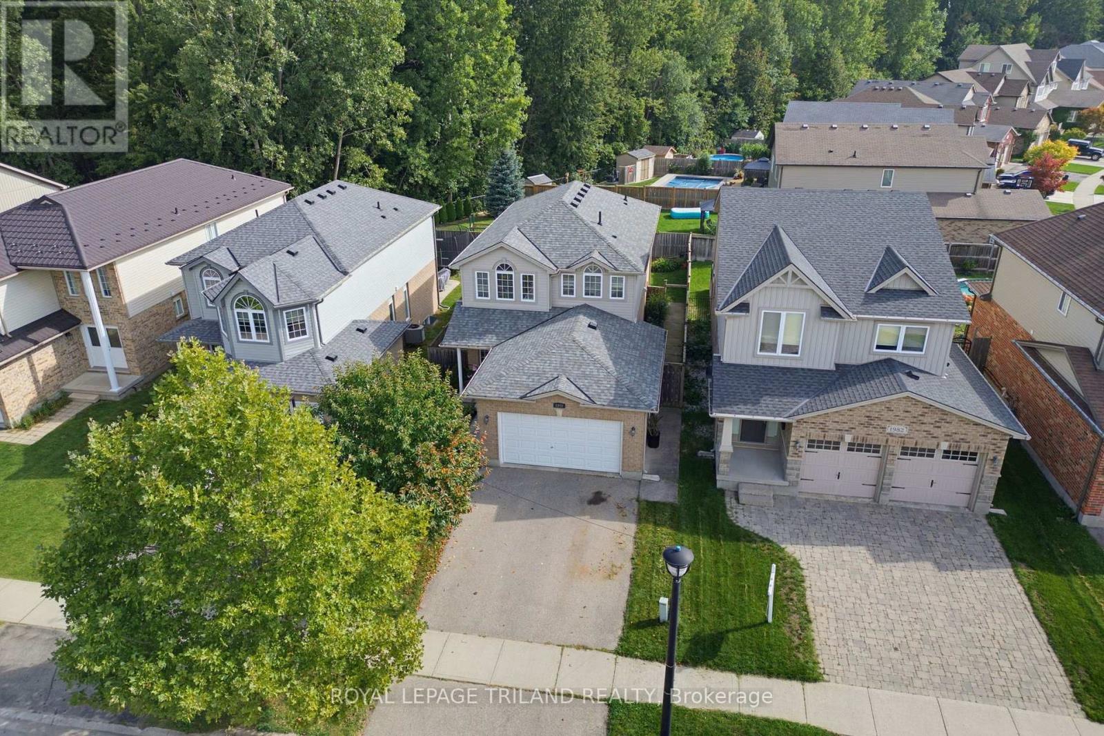 1986 Denview Avenue Property Photo 2