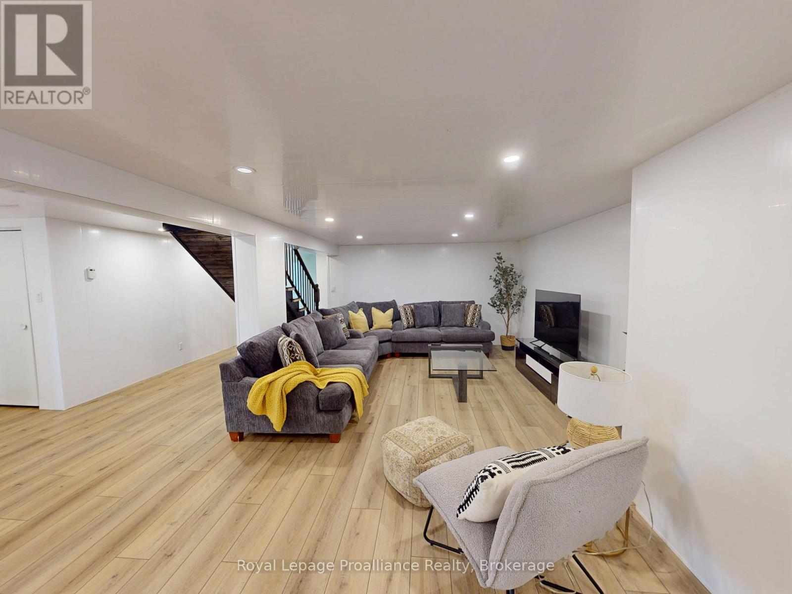 684 Gallivan Road Property Photo 34