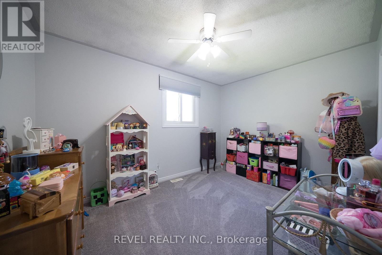 218 Mechanic Street W Property Photo 18