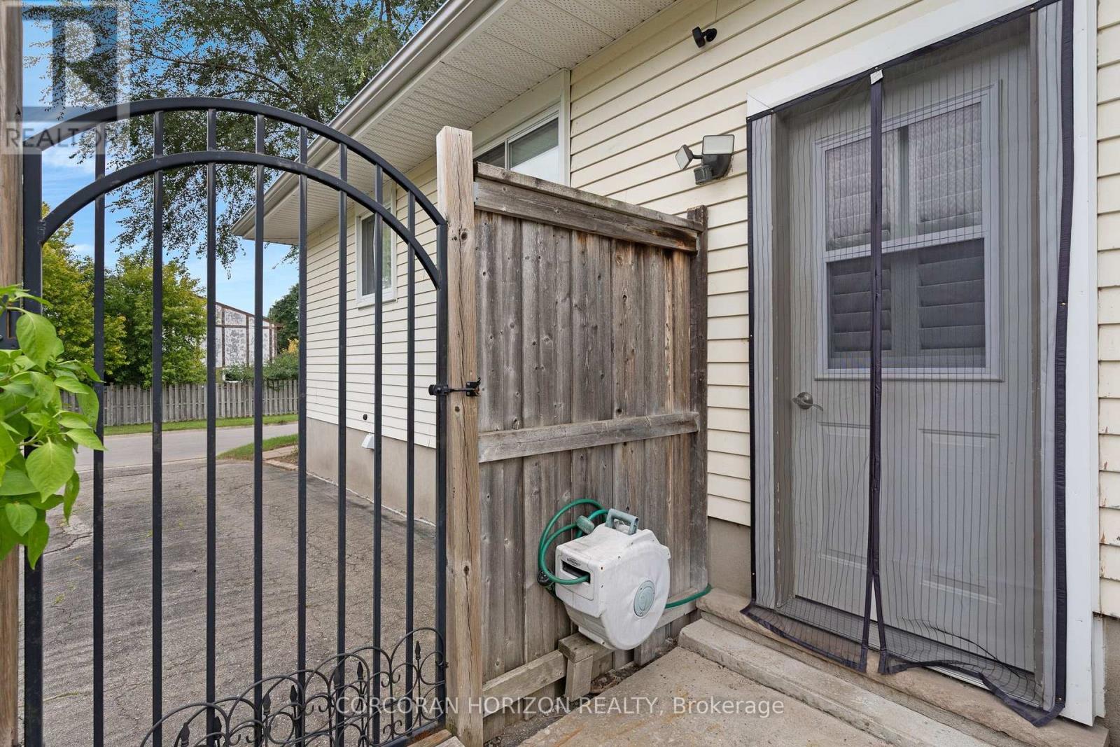 63 Cedarhill Crescent Property Photo 45