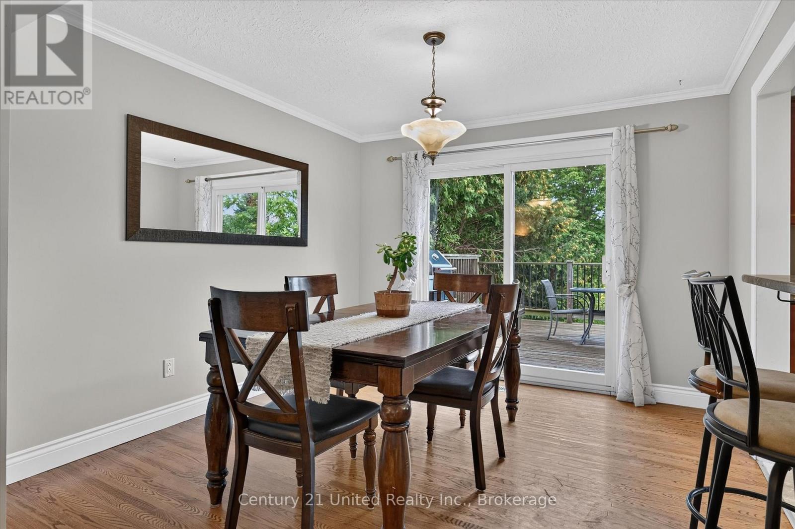 537 Montcalm Drive Property Photo 9
